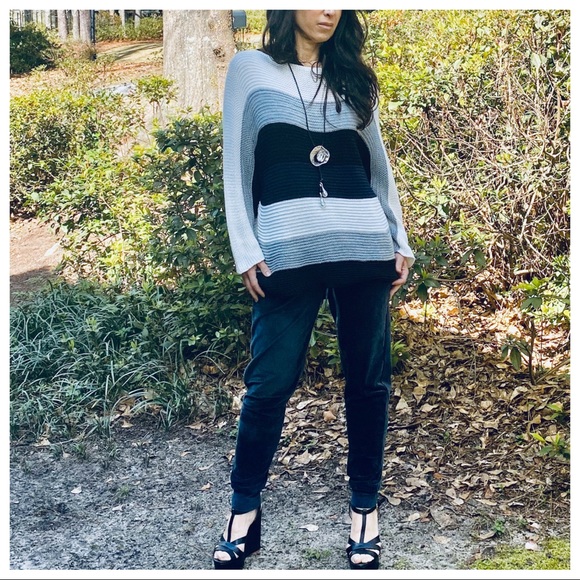 ✨LAST✨MADE IN ITALY✨ Color block loose fit sweater - Picture 3 of 8